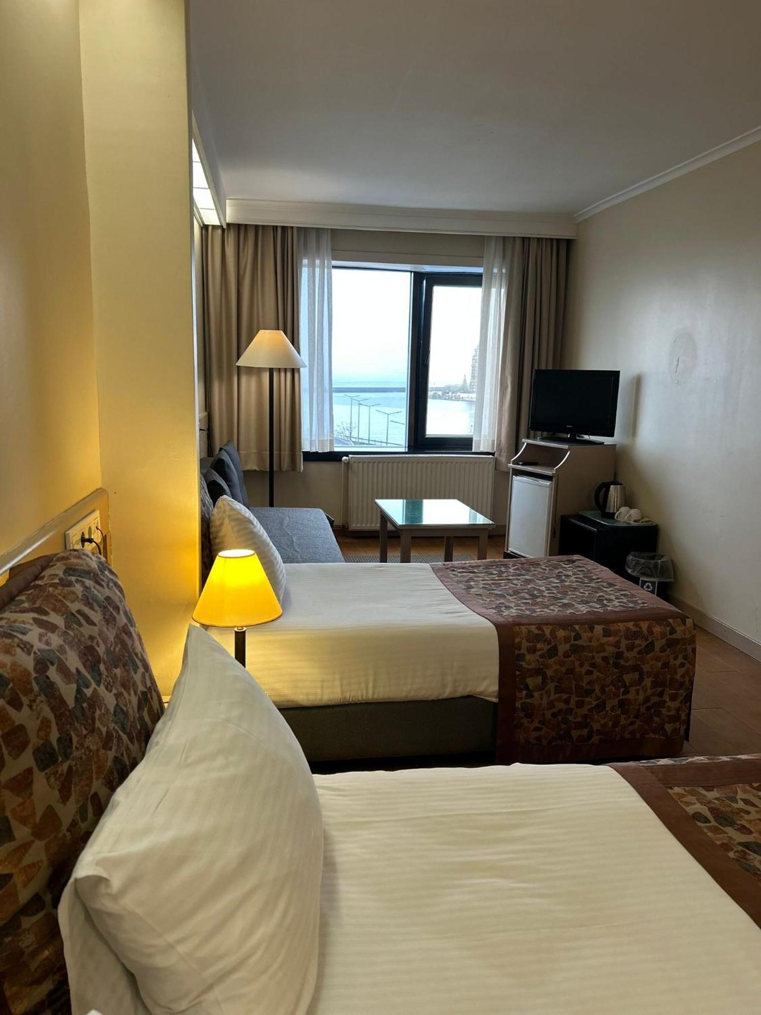 Kadikoey Rihtim Hotel อิสตันบูล ภายนอก รูปภาพ